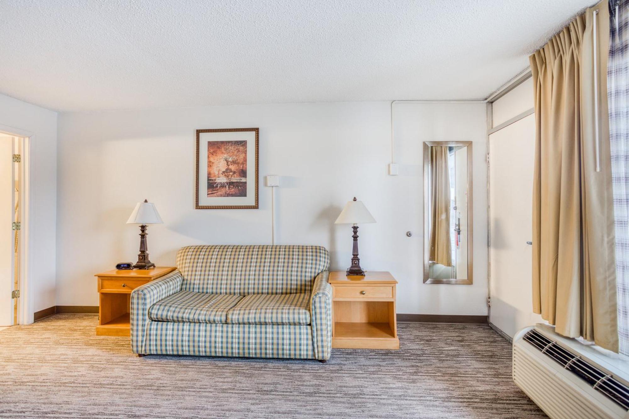 Отель Oyo Townhouse Owensboro West Экстерьер фото