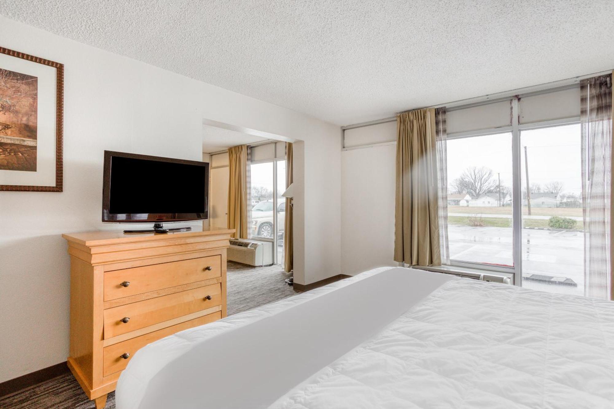 Отель Oyo Townhouse Owensboro West Экстерьер фото