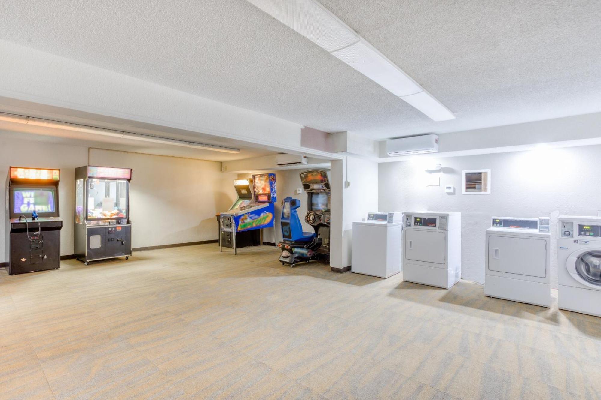 Отель Oyo Townhouse Owensboro West Экстерьер фото