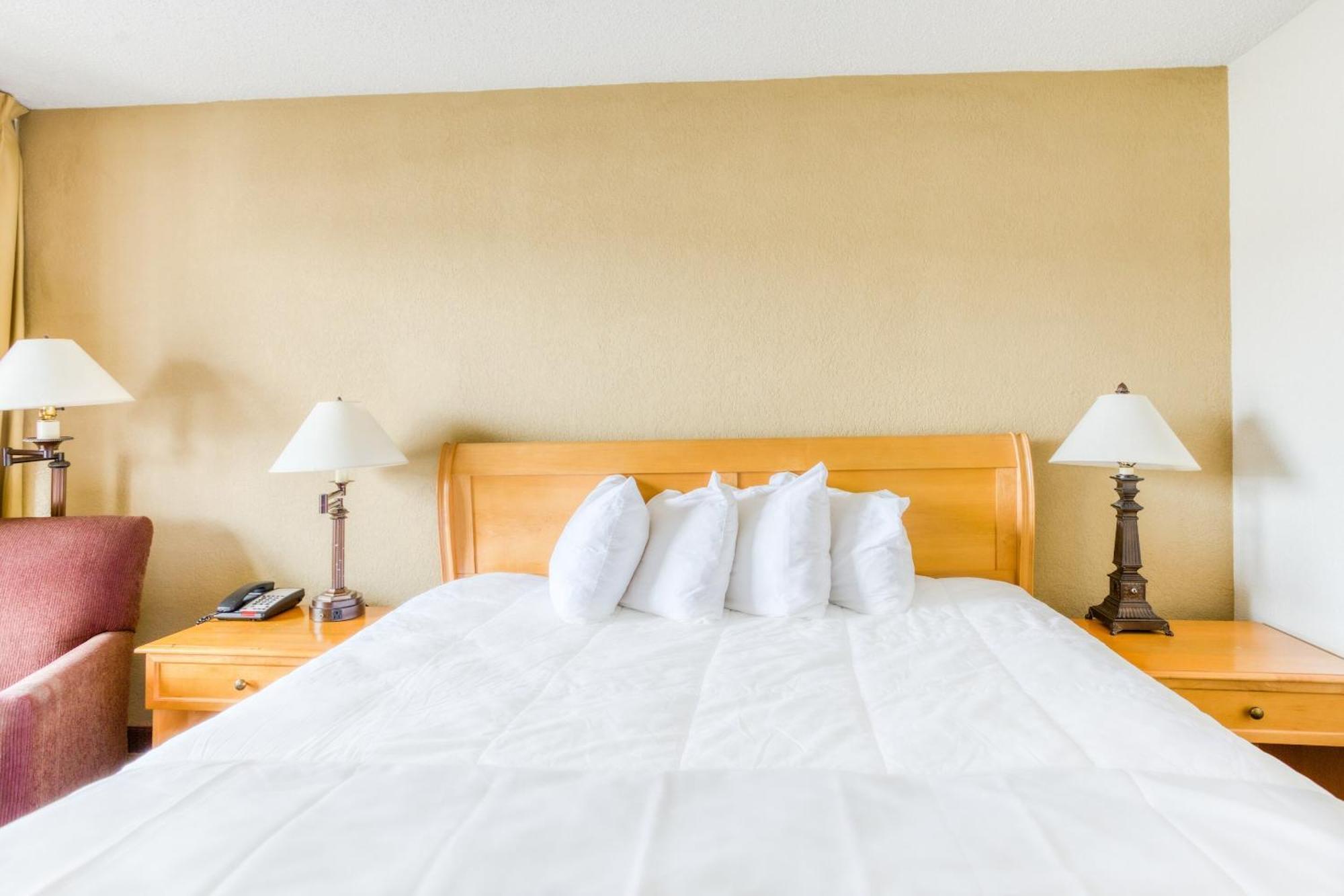 Отель Oyo Townhouse Owensboro West Экстерьер фото